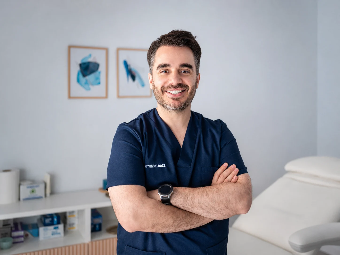 Retrato profesional del doctor Fernando López